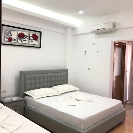 Eraldo Brahimi Apartaments คซามิล ภายนอก รูปภาพ