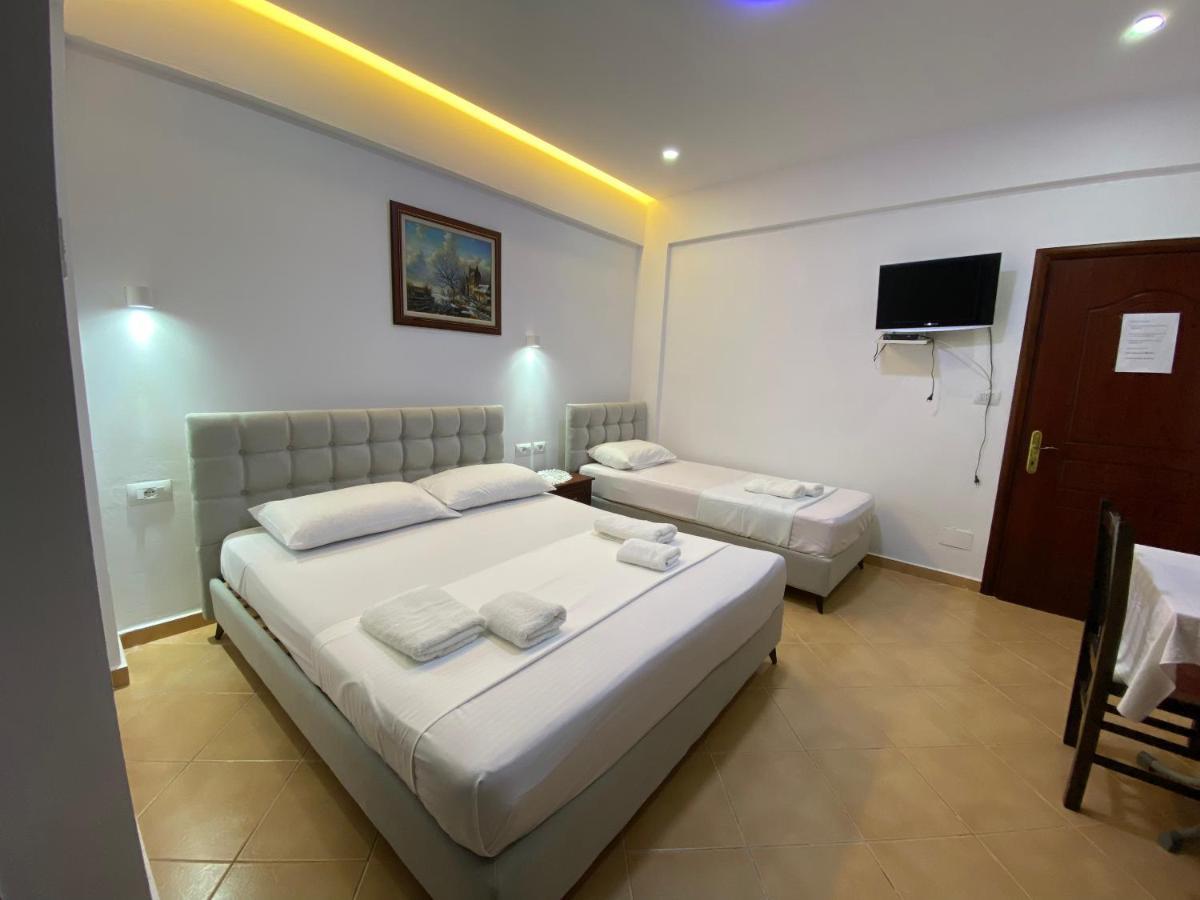 Eraldo Brahimi Apartaments คซามิล ภายนอก รูปภาพ