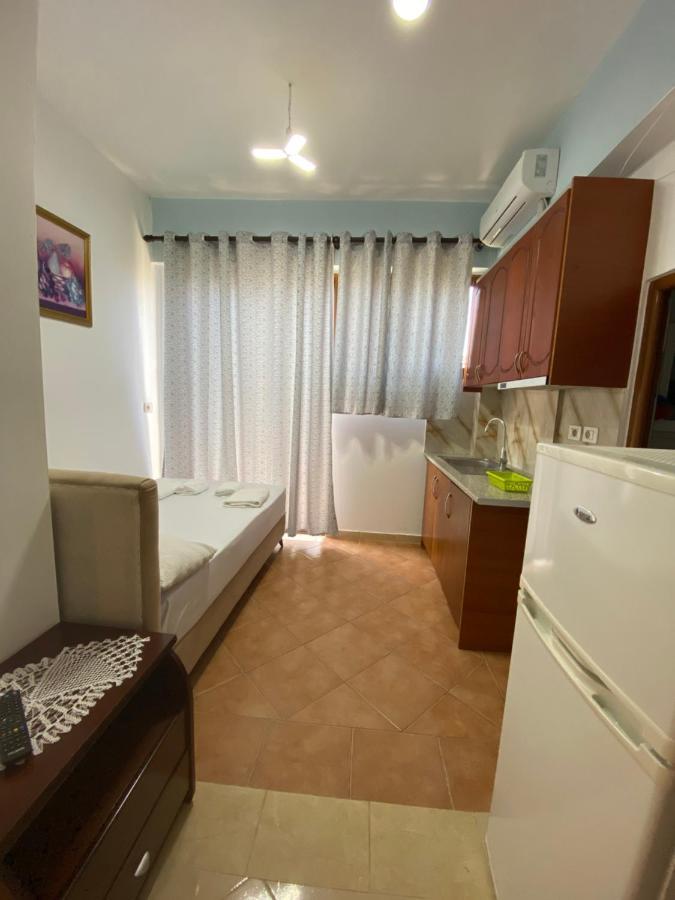 Eraldo Brahimi Apartaments คซามิล ภายนอก รูปภาพ