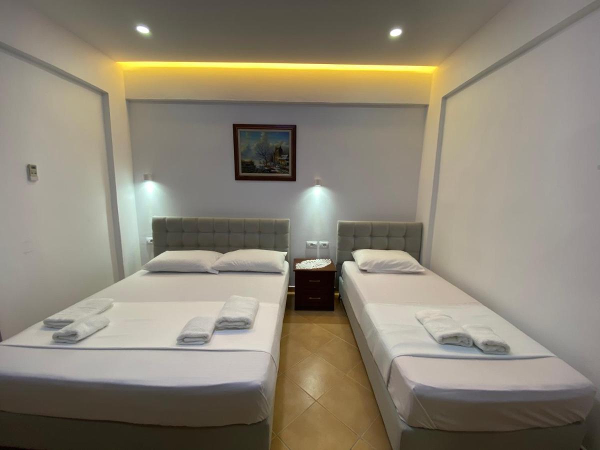 Eraldo Brahimi Apartaments คซามิล ภายนอก รูปภาพ