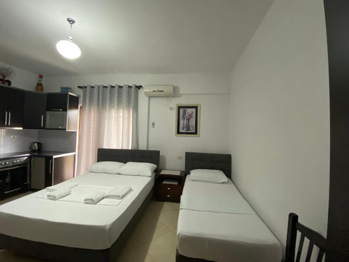 Eraldo Brahimi Apartaments คซามิล ภายนอก รูปภาพ