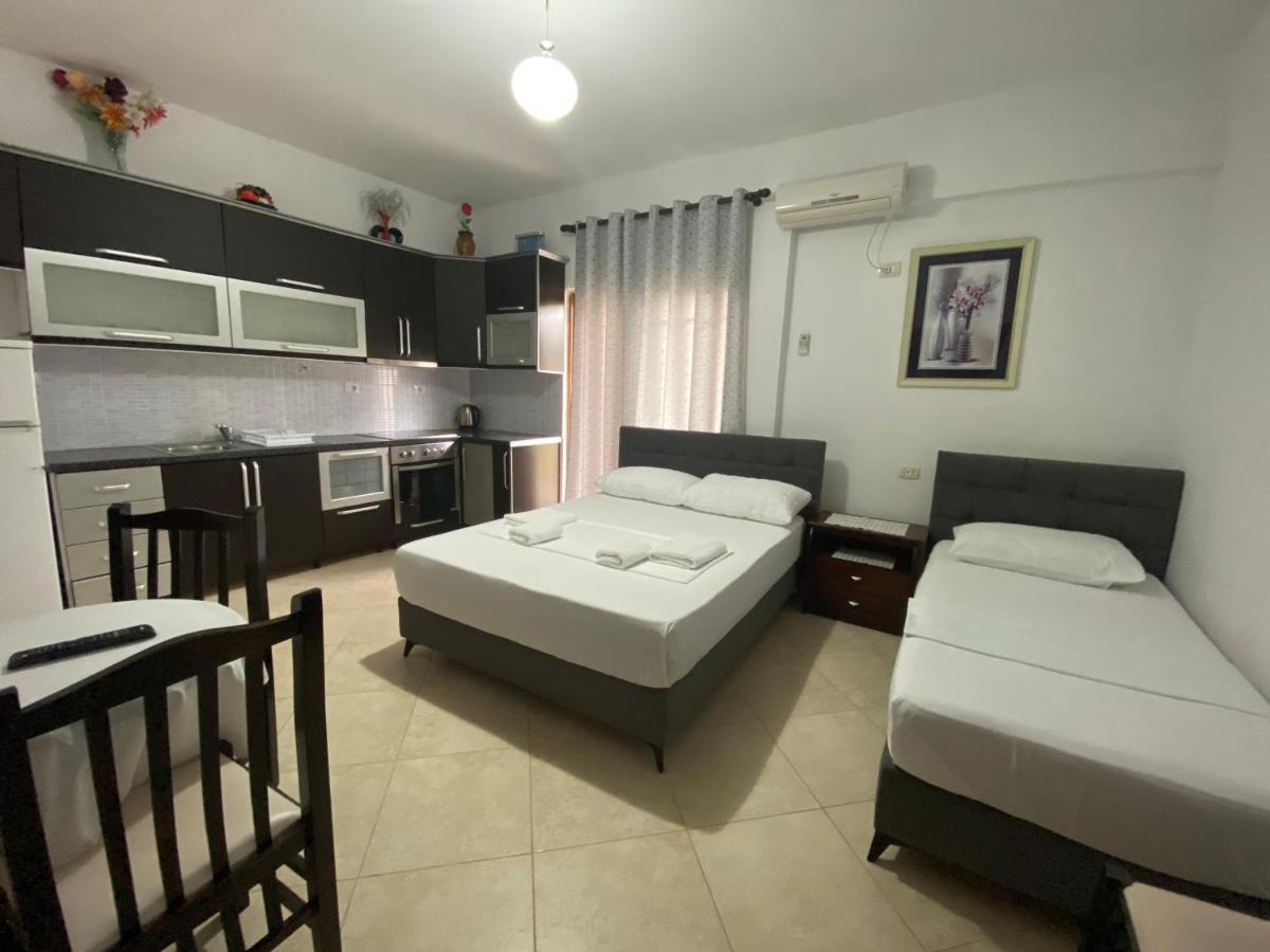 Eraldo Brahimi Apartaments คซามิล ภายนอก รูปภาพ